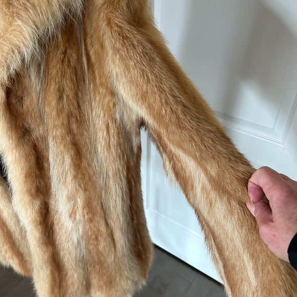 Fox fur jacket - Picture 3 of 11